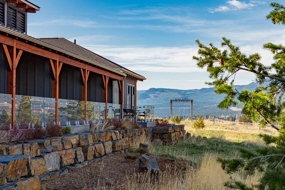 A romantic and secluded ranch style lodge in Invermere, Canada.