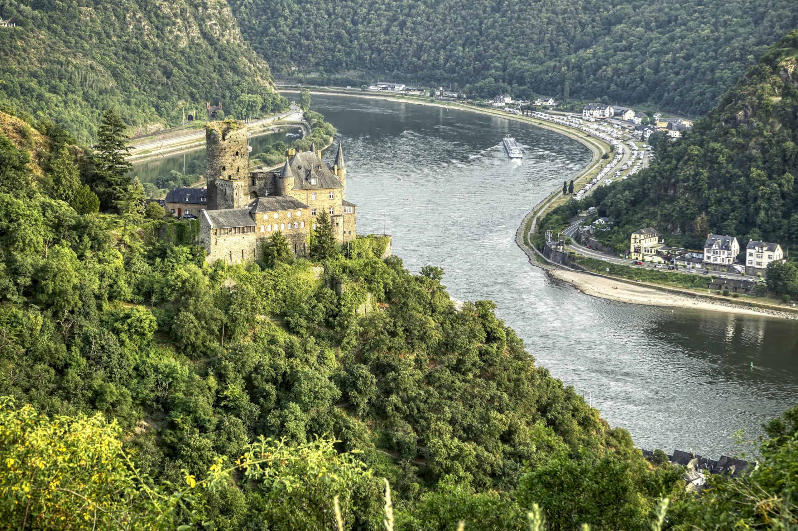 Katz Castle overlooking the winding Rhine River near Sankt Goarshausen, Germany.